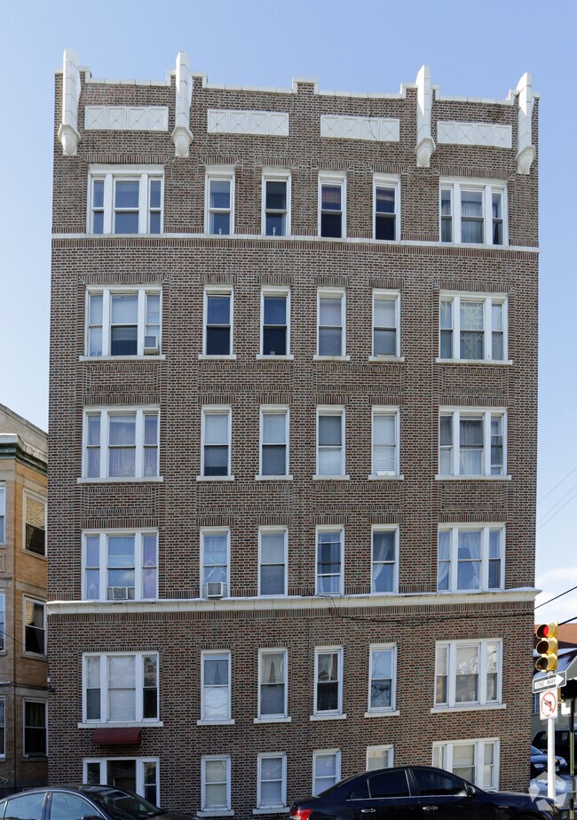 Building Photo - Marian Arms II