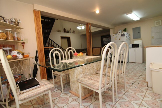 Foto del edificio - 220-222 N 6th Street