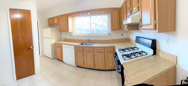 Building Photo - 33 Dorchester Ct