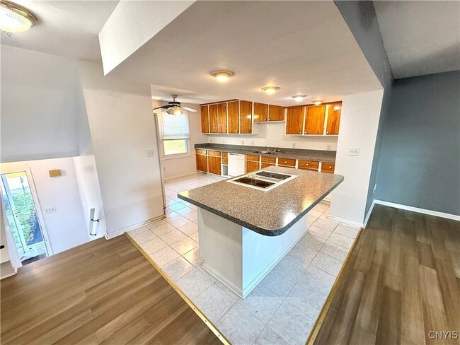 Building Photo - 8394A Shallowcreek Rd