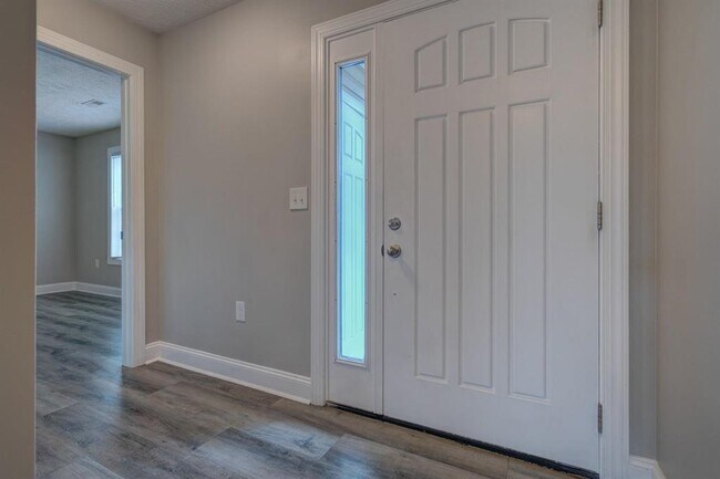 Foto del edificio - 430 Twisted Oak Dr NW