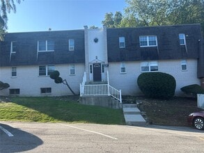Building Photo - 21 Crescent Dr