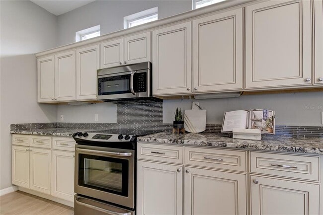 Foto del edificio - 4789 Pebble Brook Dr
