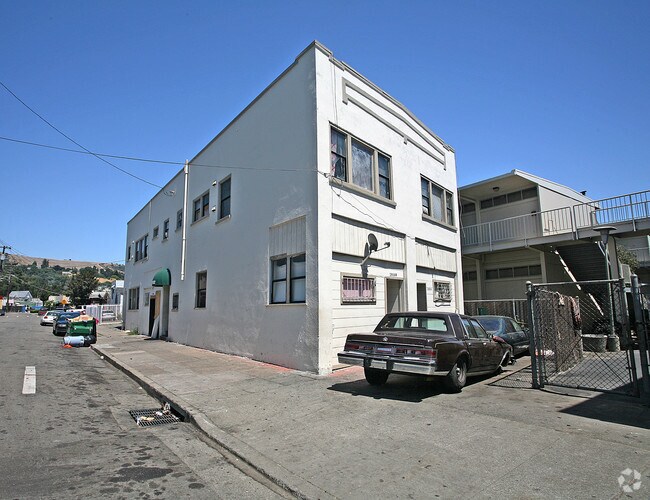 Building Photo - 2802 68th