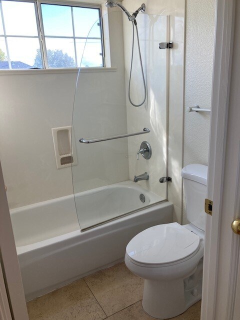 Foto del edificio - 1702 Loveland Ct