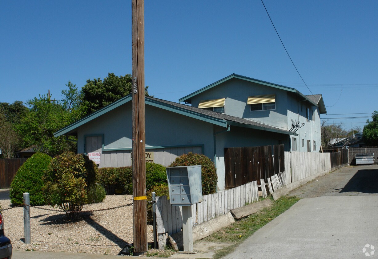 Building Photo - 7230 Dowdy St