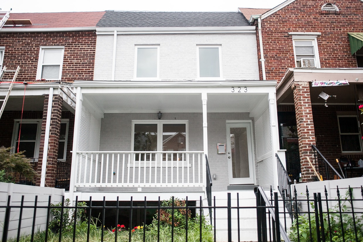 Front of House - 323 18th St NE