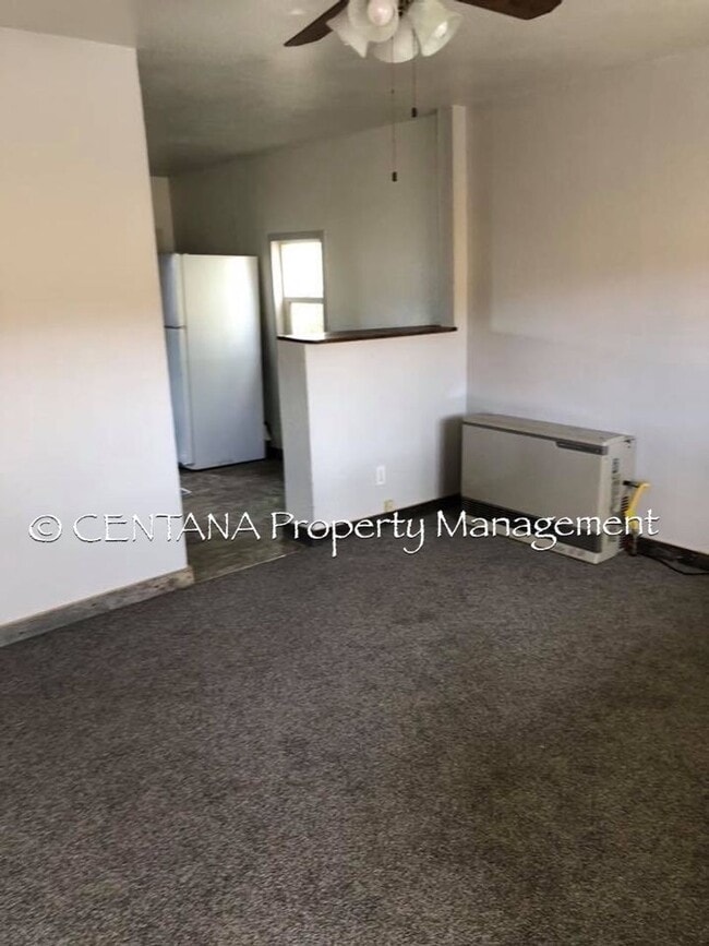 Building Photo - Newly Updated 3 Bedroom house