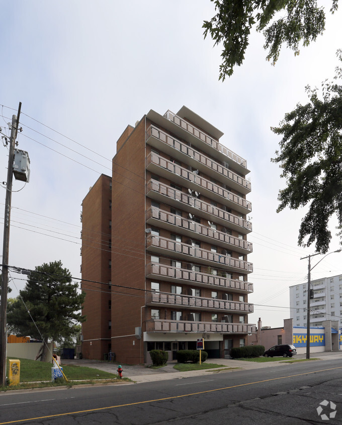 Building Photo - Melvin Avenue Apartments