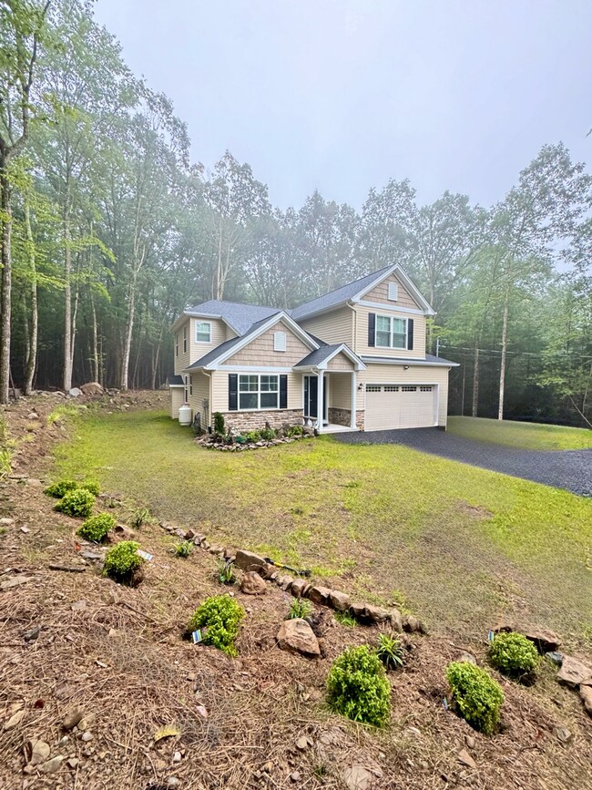 Building Photo - 3109 Fairfax Terrace