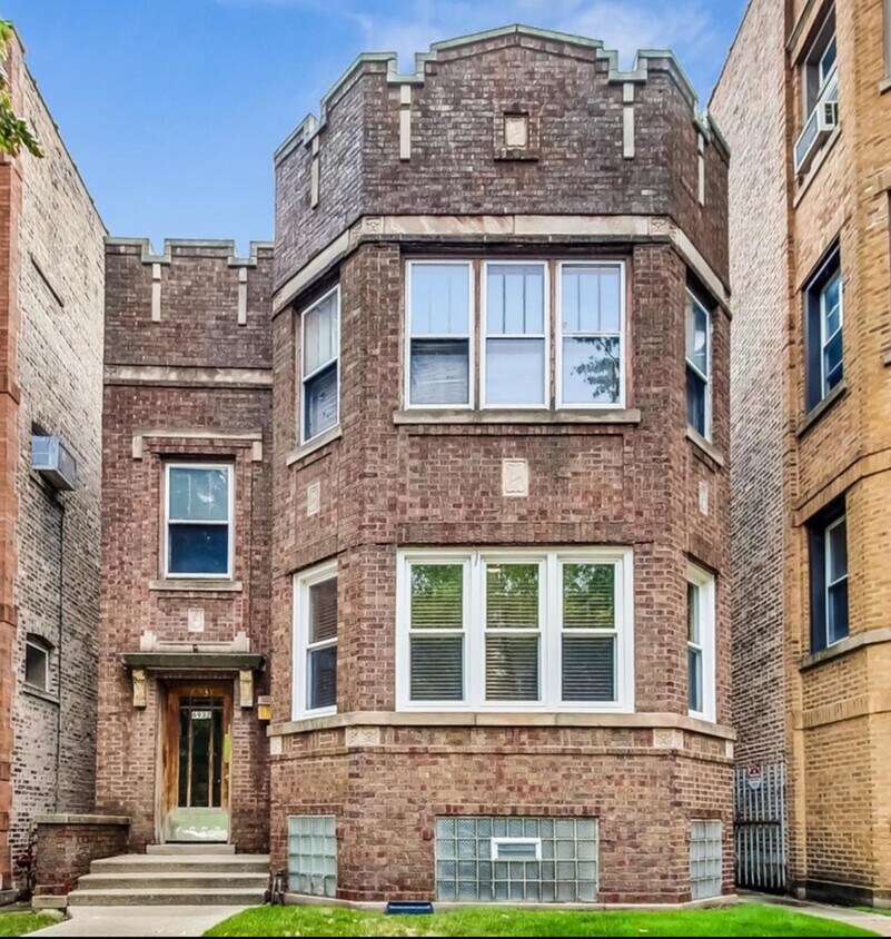 Foto principal - 6937 S Merrill Ave