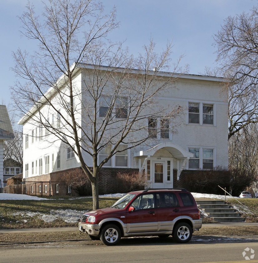Building Photo - 1516 Grand Ave