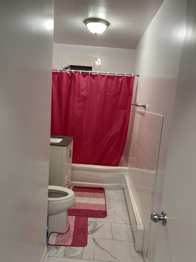 Foto del edificio - 5323 N Rockwell St