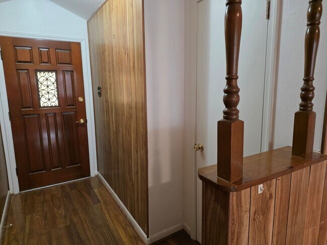 Foto del edificio - 2121 Redwood St