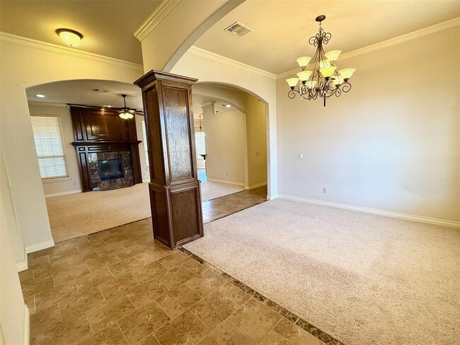 Foto del edificio - 620 Summit Crest Ln