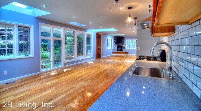 Building Photo - 2 br, 1 bath House - 65 Sylvan Way