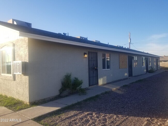 Foto del edificio - 2254 W Southern Ave