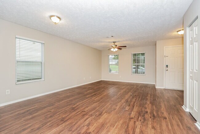 Foto del edificio - 5408 Skip Jack Dr