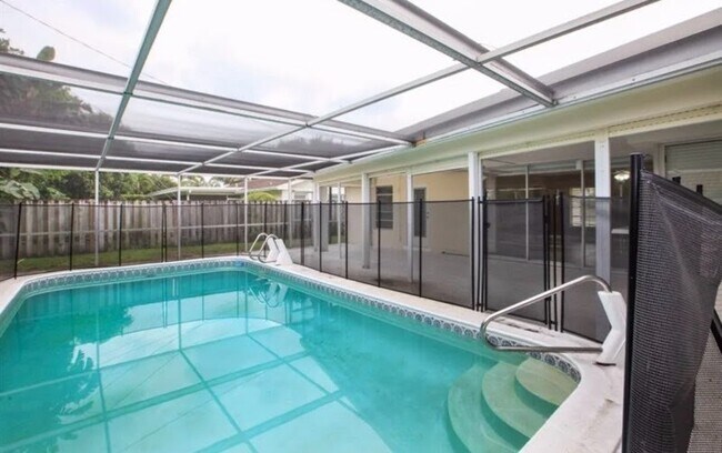 Foto del edificio - 1250 SW 9th Terrace