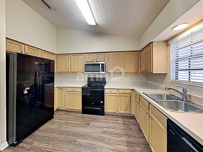 Foto del edificio - 4975 Marsh Harbor Dr