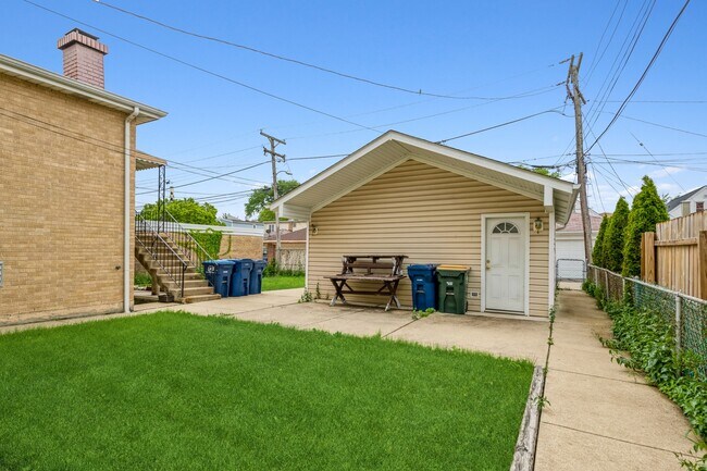 Building Photo - 2738 N 73rd Ave