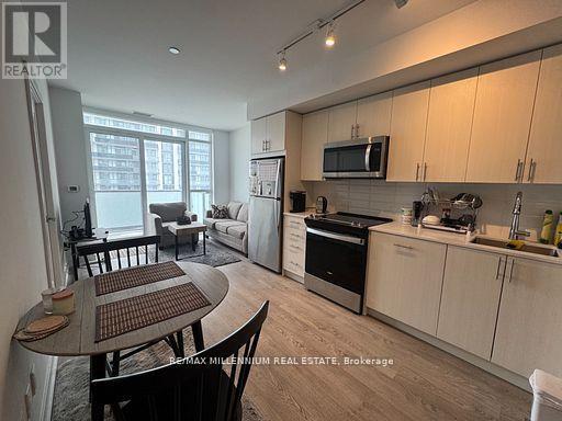Photo du bâtiment - 2550 Simcoe St N