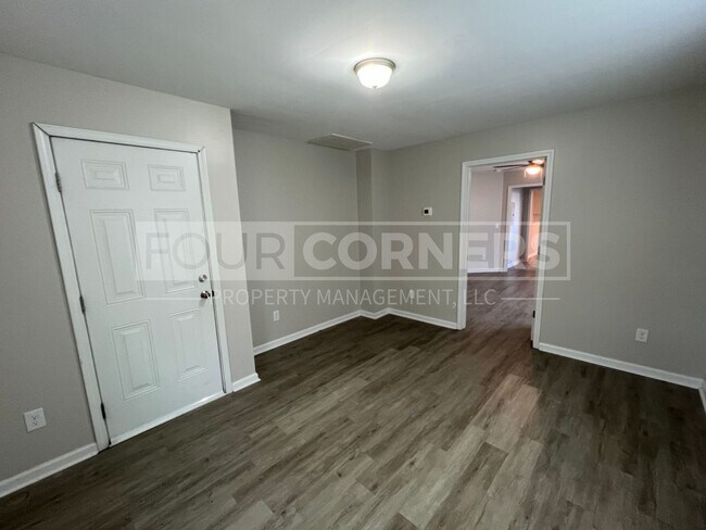 Foto del edificio - Beautiful 1 Bedroom 1 Bath Apartment