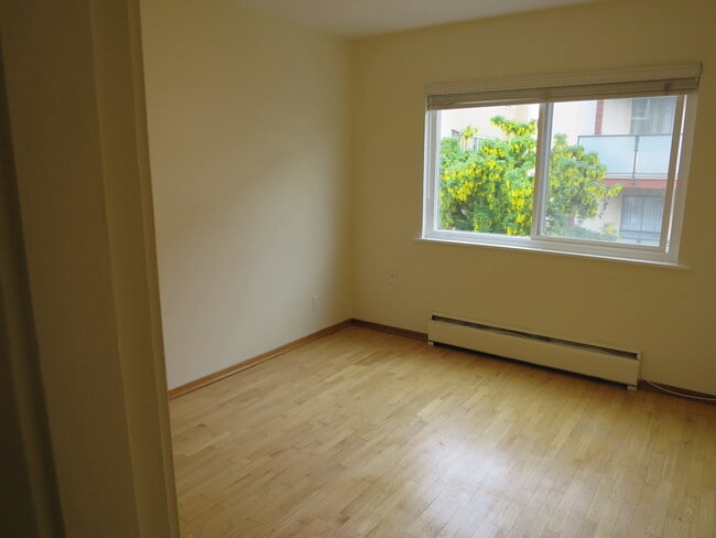 Building Photo - 2150 Cadboro Bay Rd