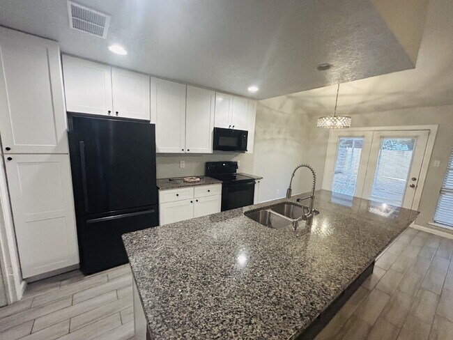 Building Photo - 8726 Kentsdale-