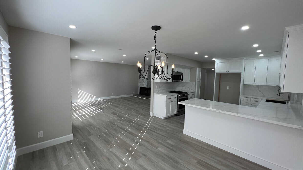 Foto principal - 4500 Whitsett Ave