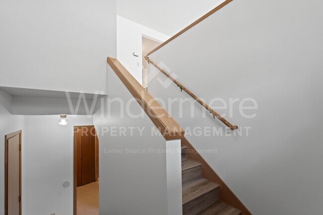 Foto del edificio - 802 S Calvin Rd