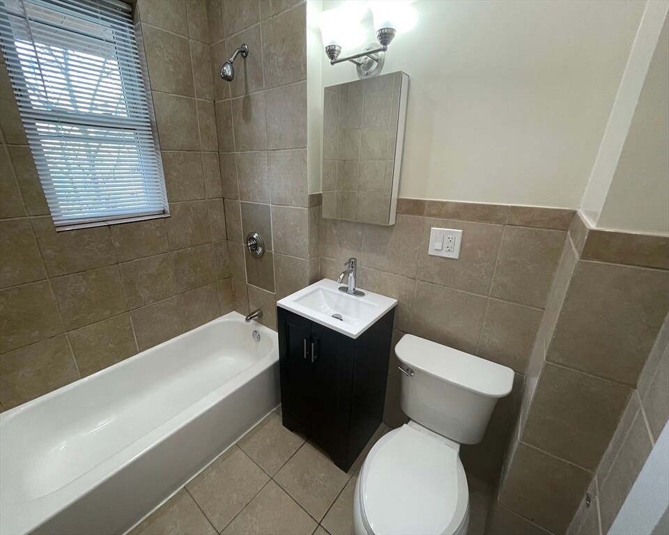 Building Photo - 480 Harvard St