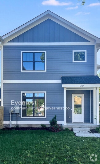 Building Photo - 704 26th Ave N