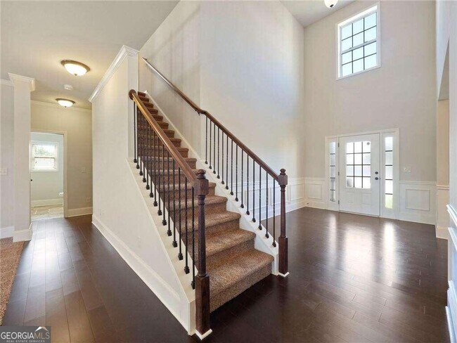 Building Photo - 3565 Golden Gate Ln