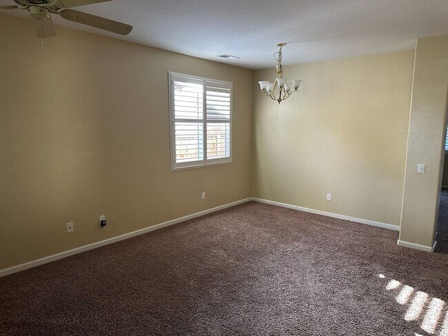 Foto del edificio - 6245 W Whitley Ave