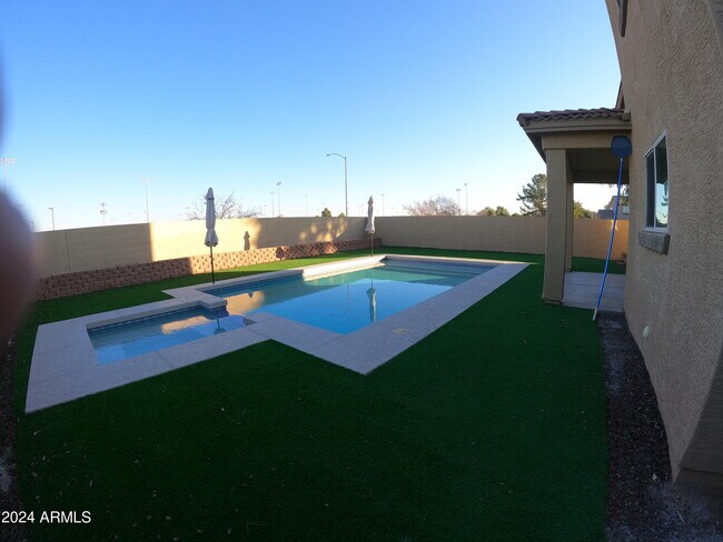 Building Photo - 16357 N 180th Dr