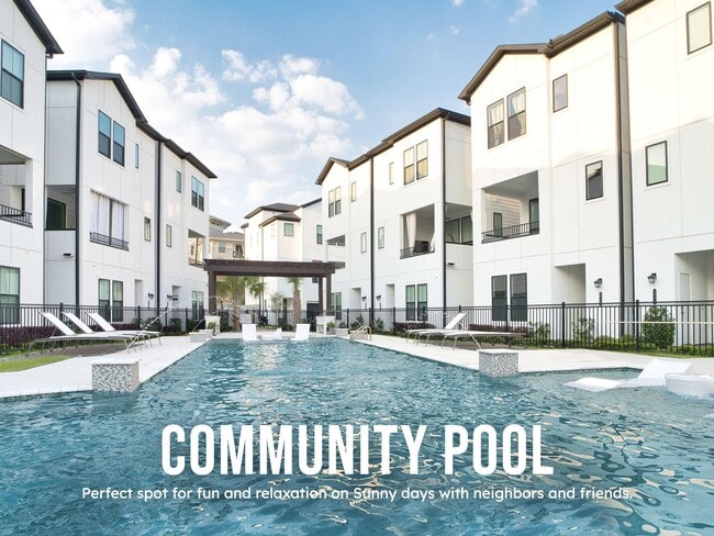 Building Photo - 2818 Grand Fountains Dr
