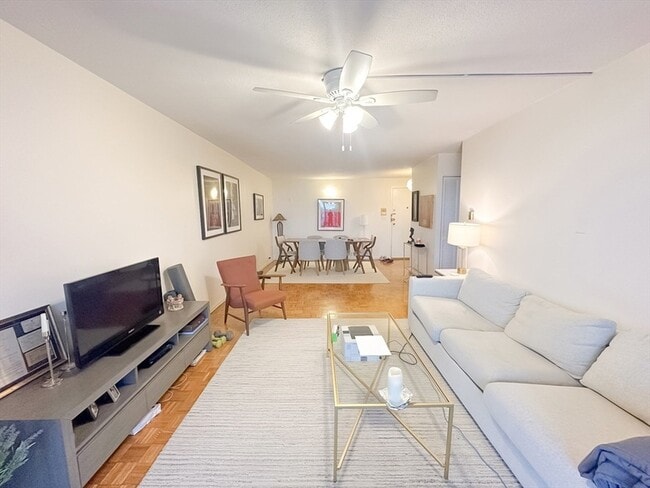 Photo - 19 Winchester St Apartment