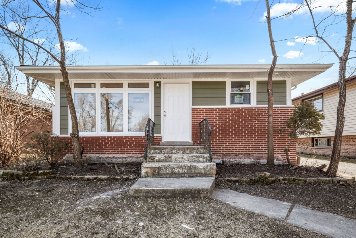Primary Photo - 580 W 16th St