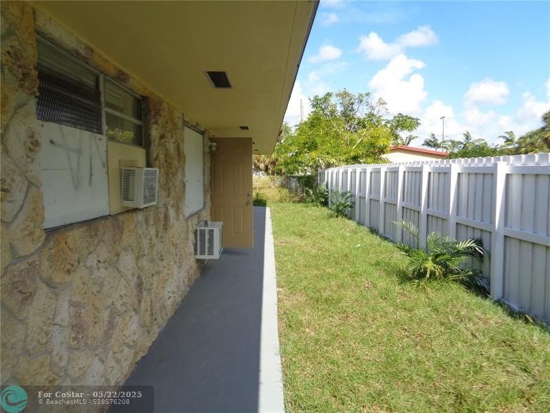 Foto del edificio - 345 NW 5th St