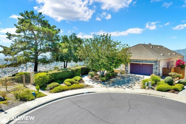 Foto del edificio - 3 br, 2 bath House - 2103 View Crest Glen