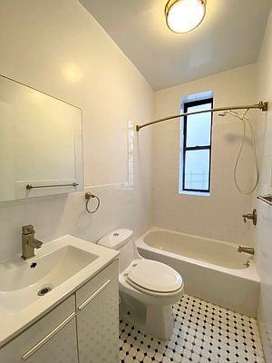 Building Photo - 2 bedroom in Bronx NY 10463