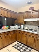 Building Photo - 5319 Lincoln Town Dr