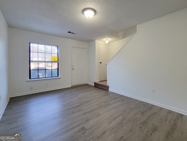 Foto del edificio - 4570 Hwy 53