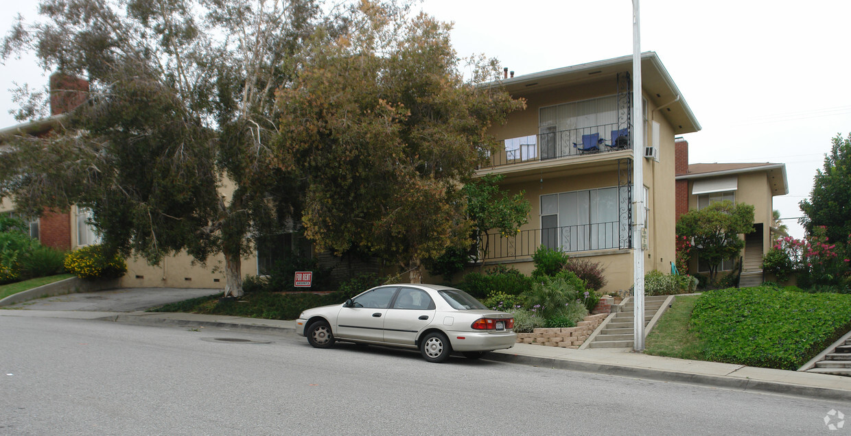 Primary Photo - 1743 Ellincourt Dr