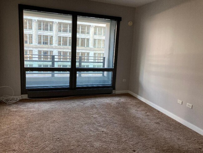 Building Photo - 130 N Garland Ct