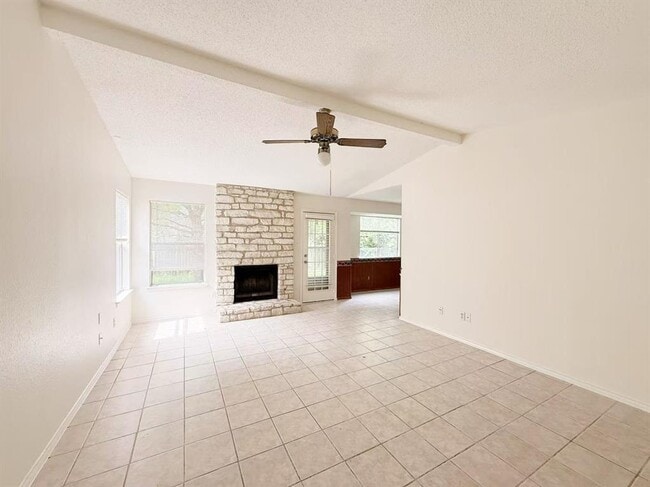 Building Photo - 5804 Shreveport Dr