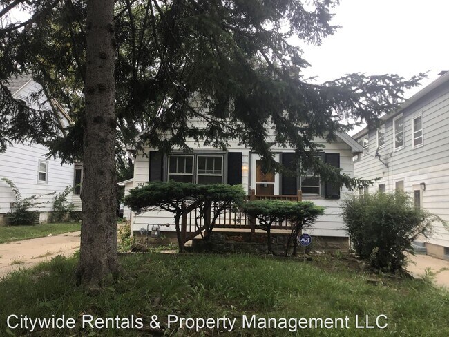 Foto del edificio - 2 br, 1 bath House - 5921 N 42nd St