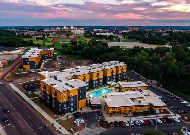 Building Photo - Quarters Stillwater