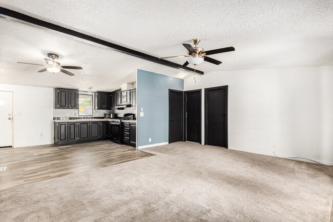 Foto del edificio - 5371 S Brush Berry Dr